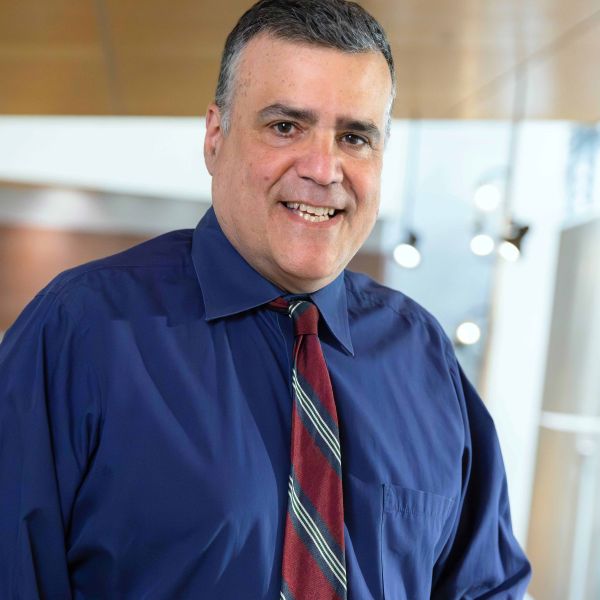 Photo of CUNY SPS Business Professor Curtis Izen